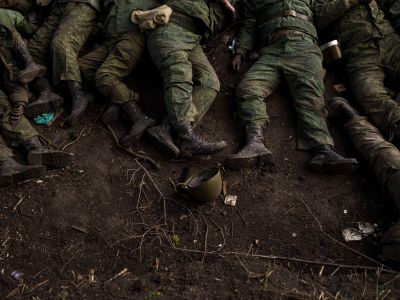 Тела 11 российских солдат нашли в селе Вильховка. Фото: Felipe Dana / AP Photo