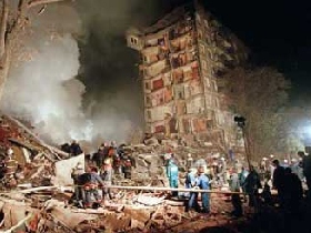 Взрыв дома. Фото с сайта: www.liveinternet.ru