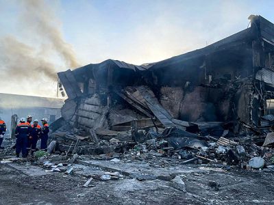 Разрушенная в результате взрыва АЗС в пригороде Махачкалы. Фото: Гянжеви Гаджибалаев / ТАСС